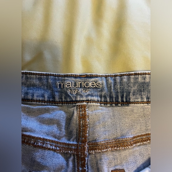 Maurice’s denim button fly shorts—Size 14W - Picture 3 of 7